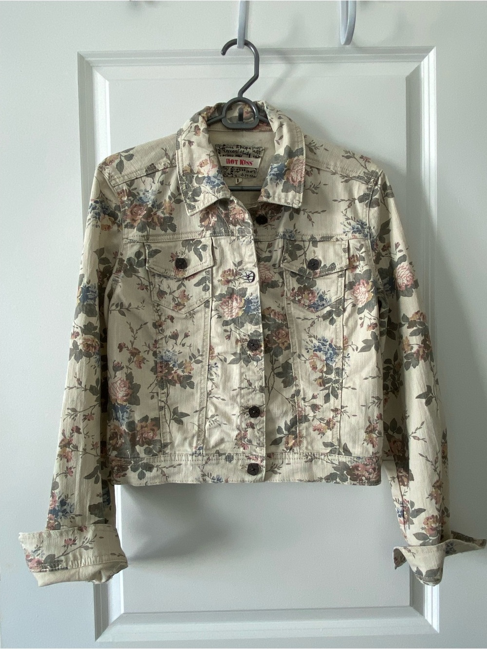 Hot Kiss Floral Denim Jacket - Cream Floral
